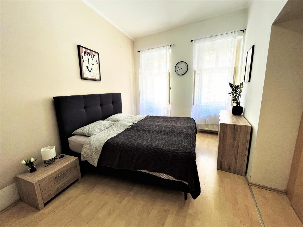 Viktorija City Center Apartment Ljubljana Luaran gambar